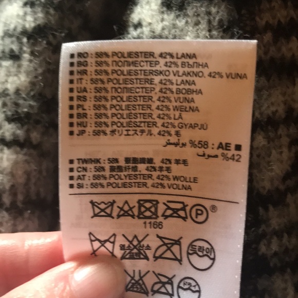 Gap Cardigan or Jacket - Picture 9 of 10